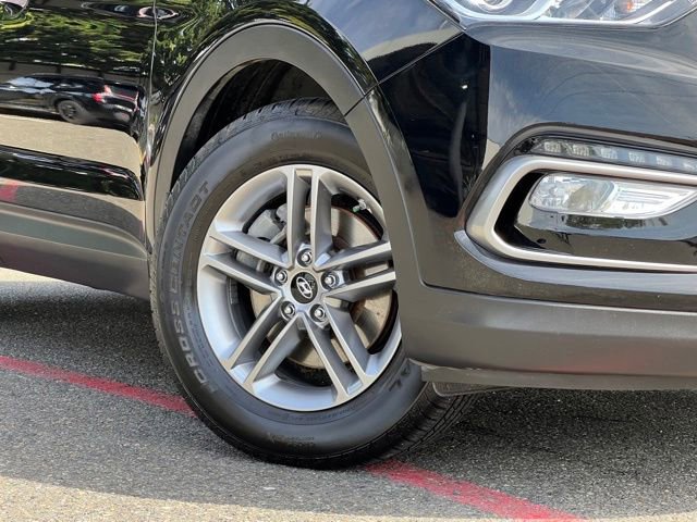 Used 2017 Hyundai Santa Fe Sport AWD/4WD image 2
