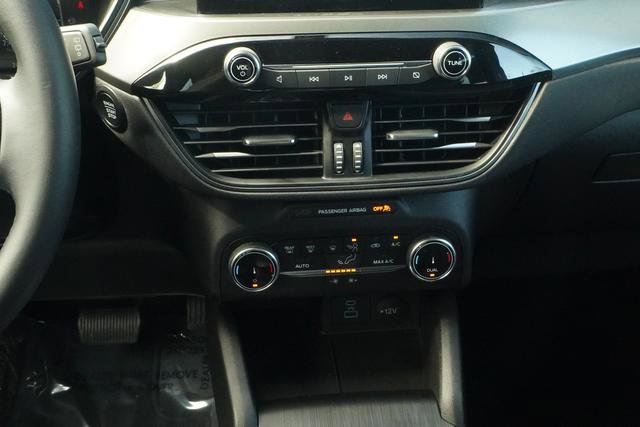 Used 2023 Ford Escape Active FWD image 19