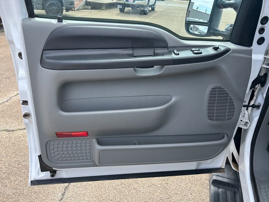 Used 2006 Ford F350 4x4 SuperCab Super Duty image 7