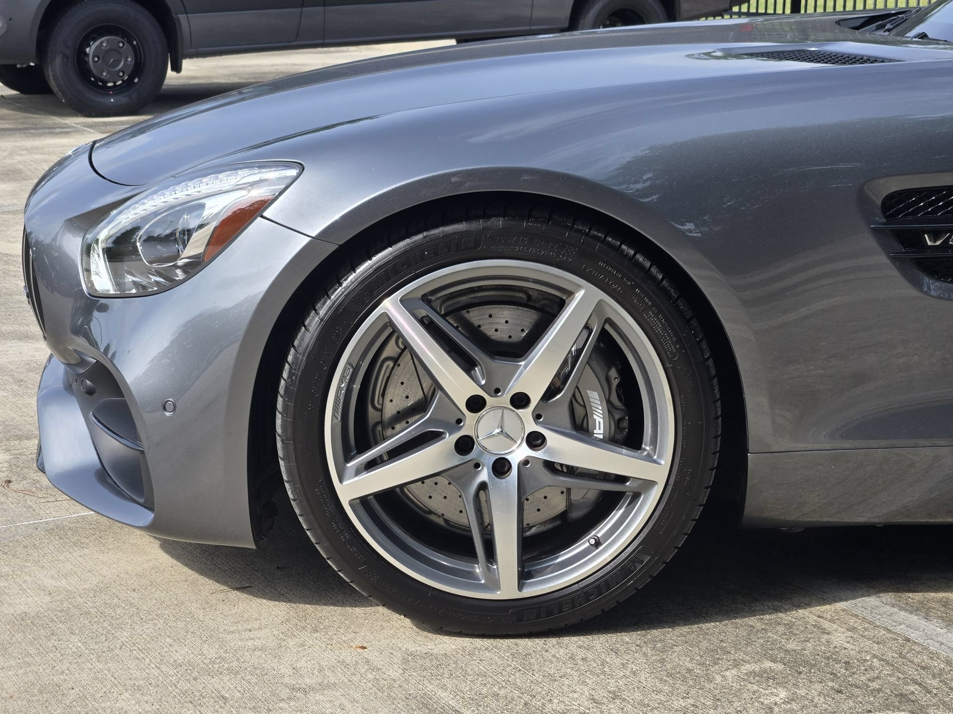 Used 2018 Mercedes-Benz AMG GT Roadster image 10