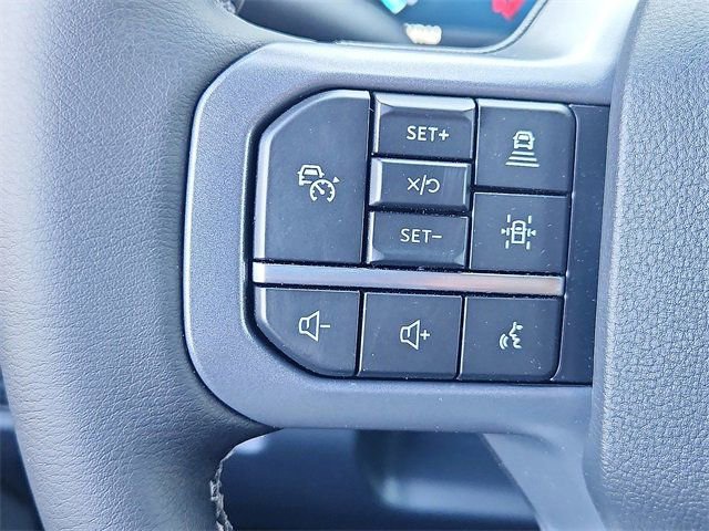 New 2025 Ford F350 Lariat w/ Lariat Ultimate Package AWD/4WD video 3