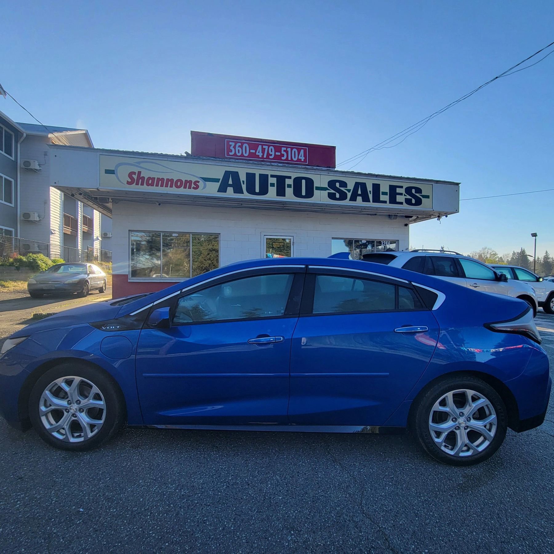 Used 2017 Chevrolet Volt Premier w/ Driver Confidence II Package image 1