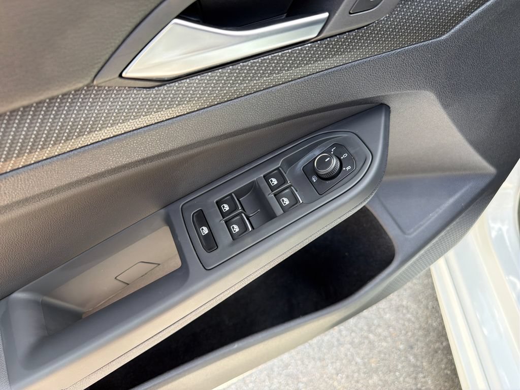 Used 2022 Volkswagen Golf R AWD/4WD image 19