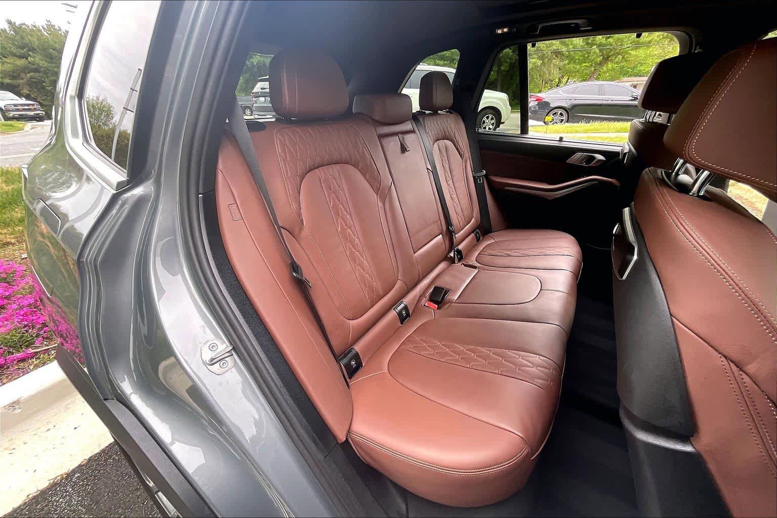 Used 2025 BMW X5 xDrive50e w/ Climate Comfort Package AWD/4WD image 19