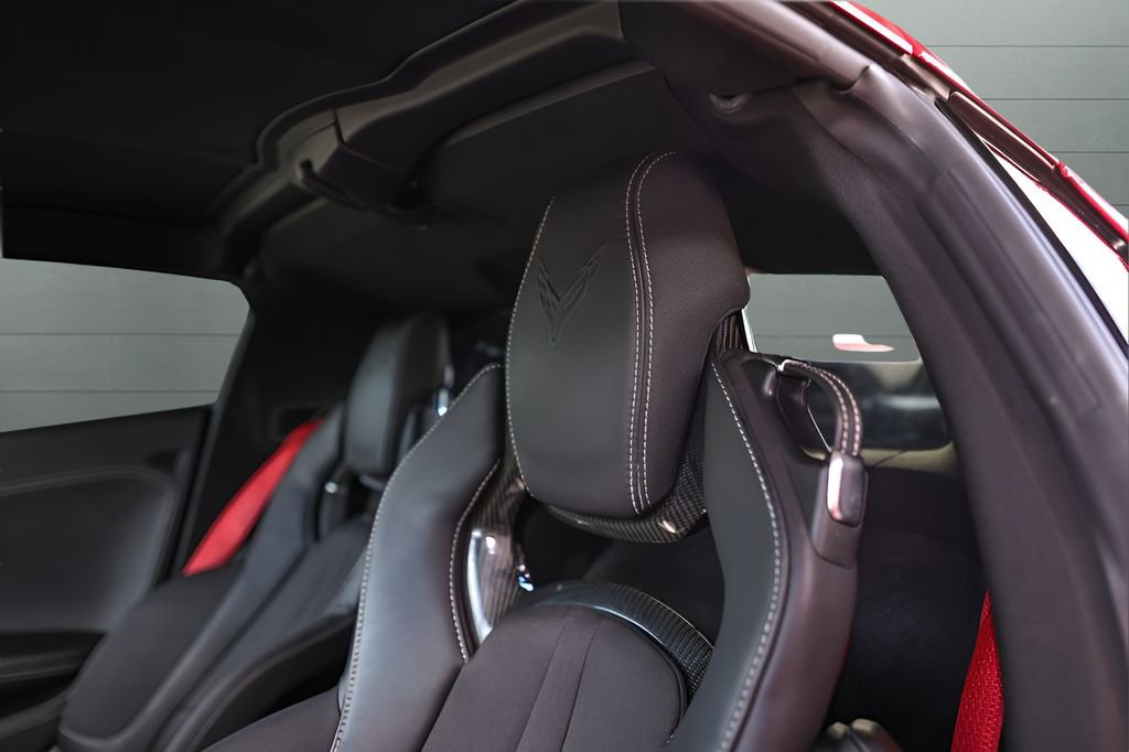 Used 2020 Chevrolet Corvette Stingray Coupe w/ 1LT image 31