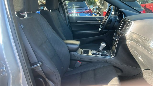 Used 2021 Jeep Grand Cherokee Laredo w/ Security & Convenience Group image 11