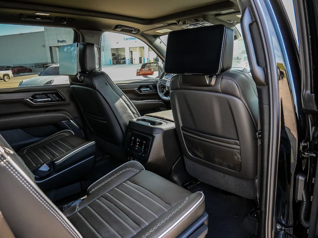 New 2026 GMC Yukon Denali Ultimate w/ LPO, Illumination Package AWD/4WD image 58