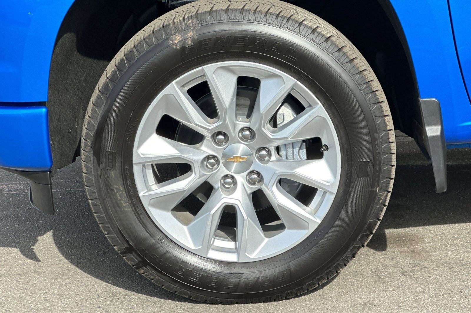 New 2025 Chevrolet Silverado 1500 Custom image 32