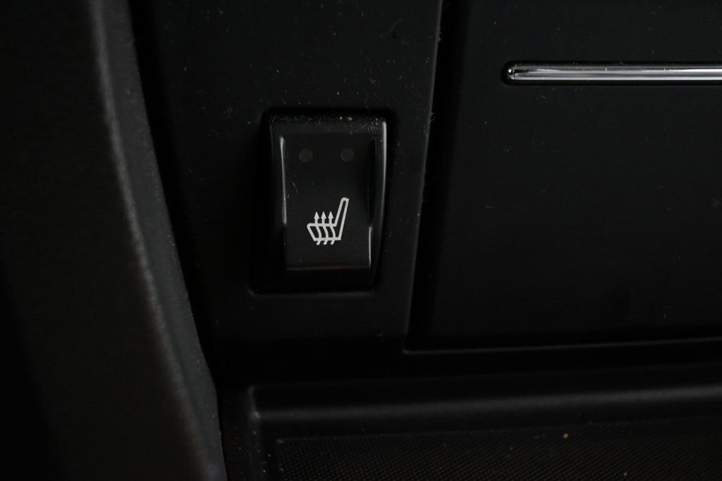 Used 2006 Chrysler 300 C w/ Sound Group II image 27