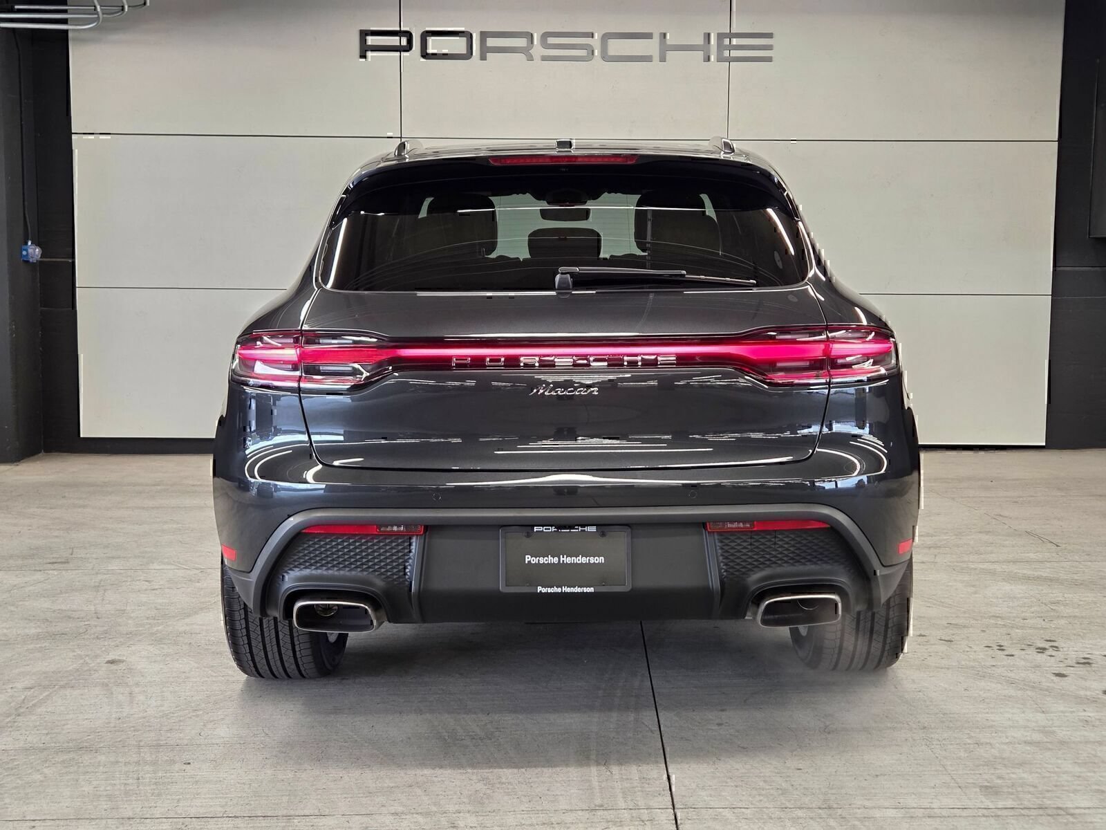 Certified 2026 Porsche Macan AWD/4WD image 7