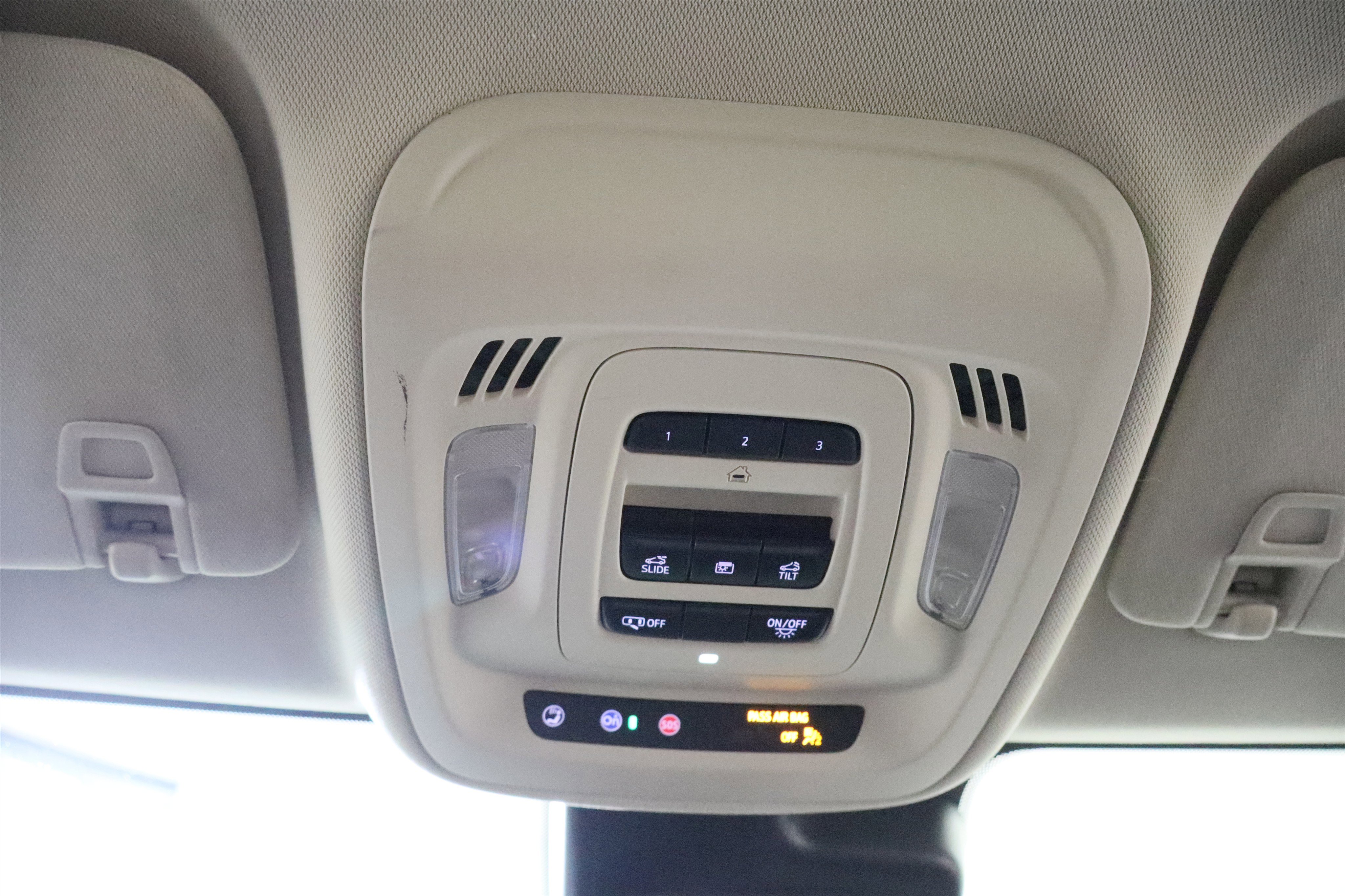 Used 2021 Buick Envision Avenir image 28