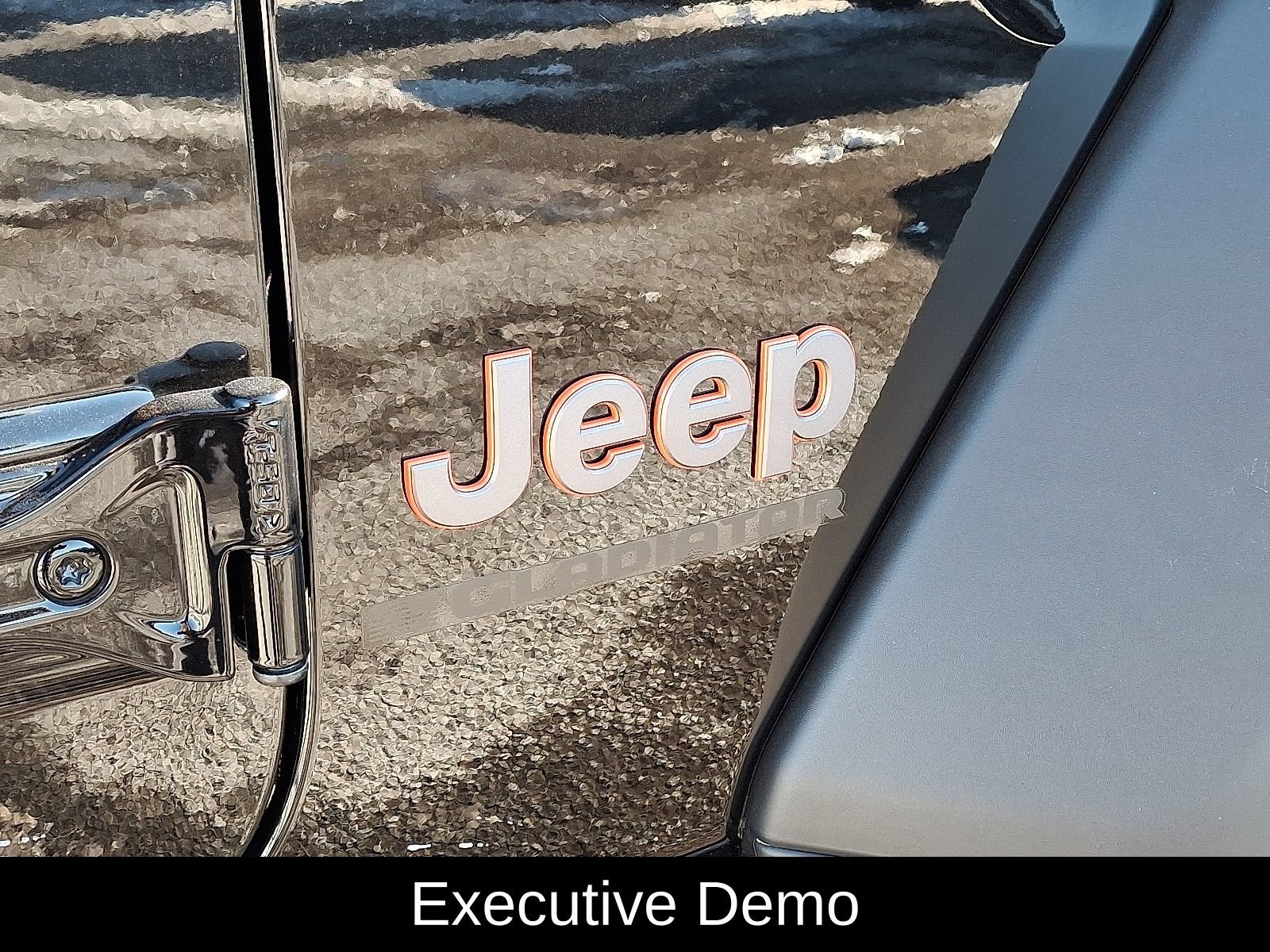 New 2025 Jeep Gladiator Mojave w/ Safety Group AWD/4WD image 28