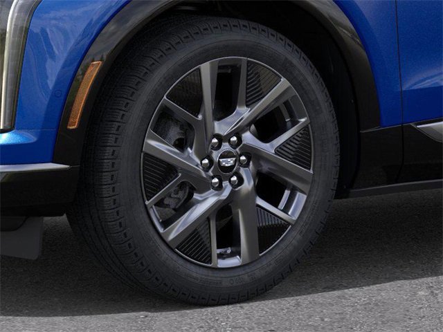 New 2026 Cadillac Optiq Luxury 2 image 9