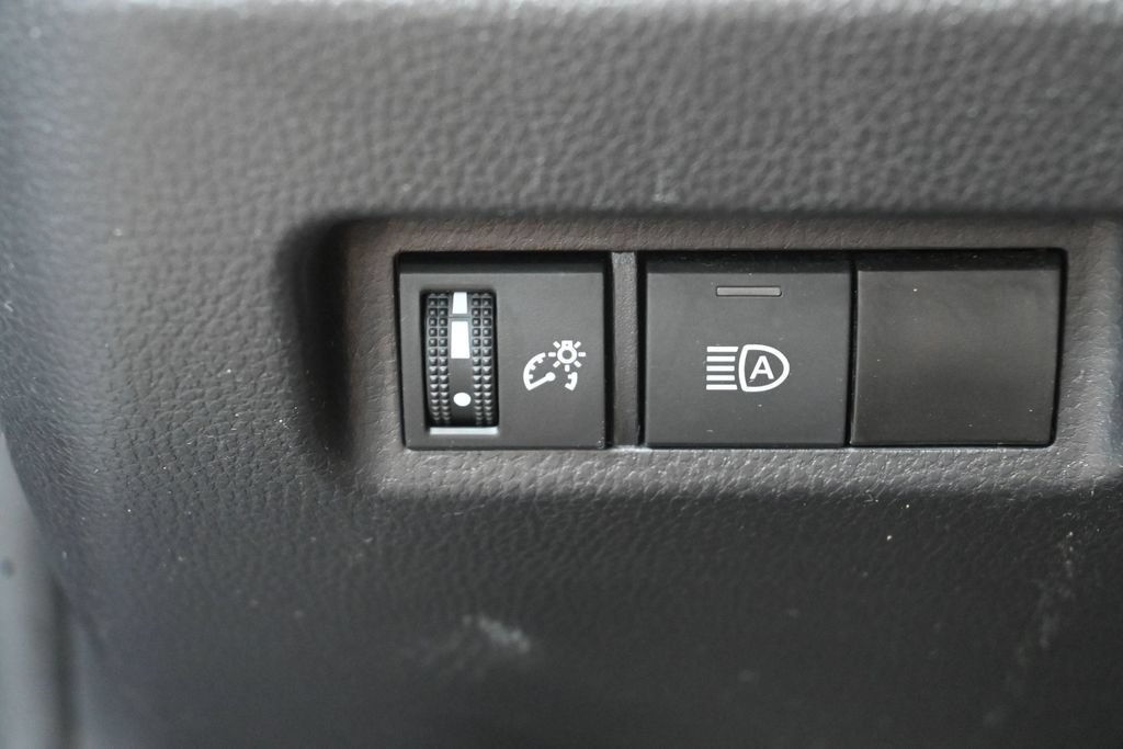 Certified 2025 Toyota RAV4 XLE AWD/4WD image 15