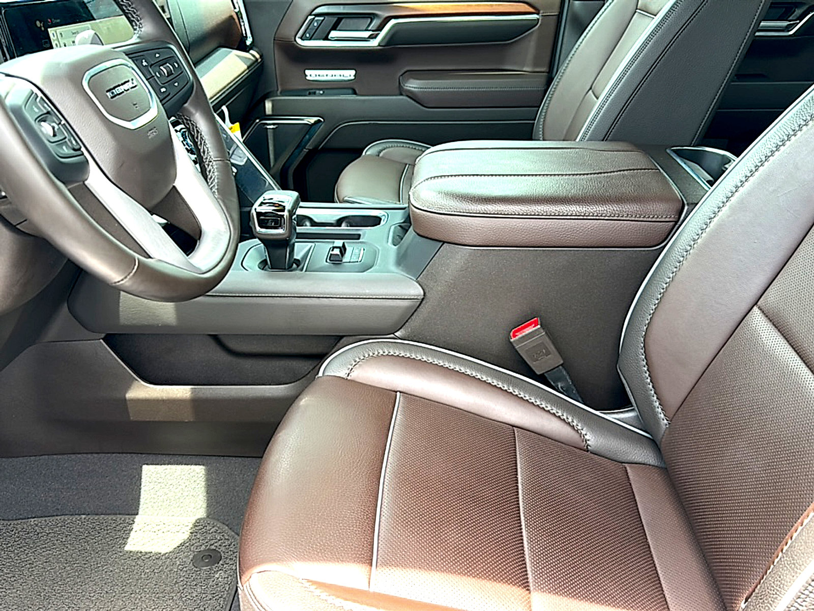 Used 2024 GMC Sierra 1500 Denali w/ Denali Reserve Package RWD image 13