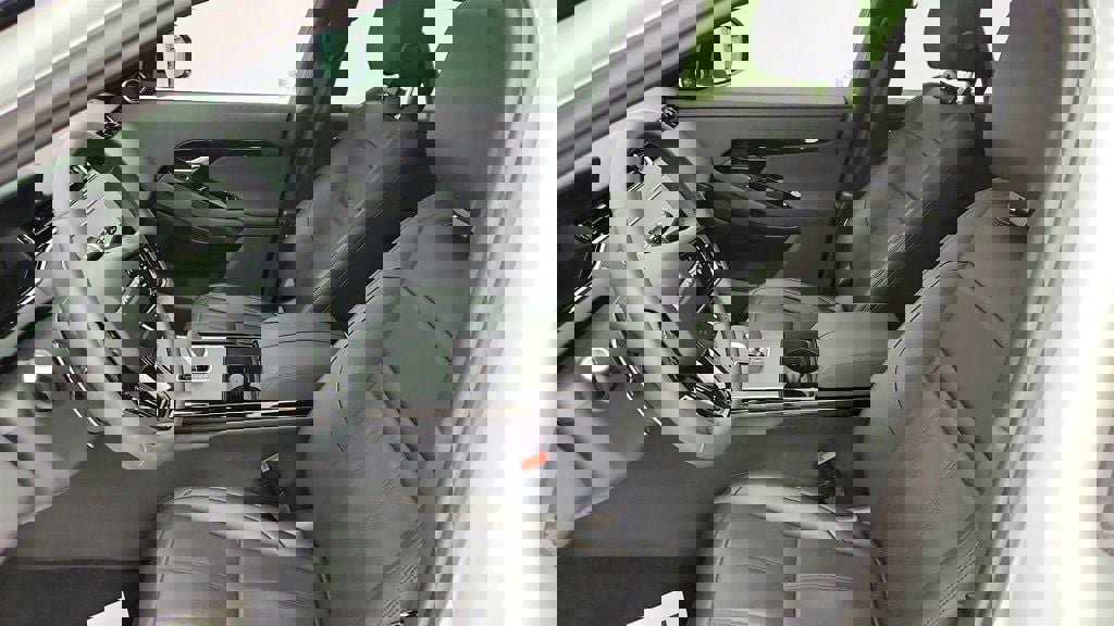 Used 2024 Land Rover Range Rover Evoque Dynamic SE image 20