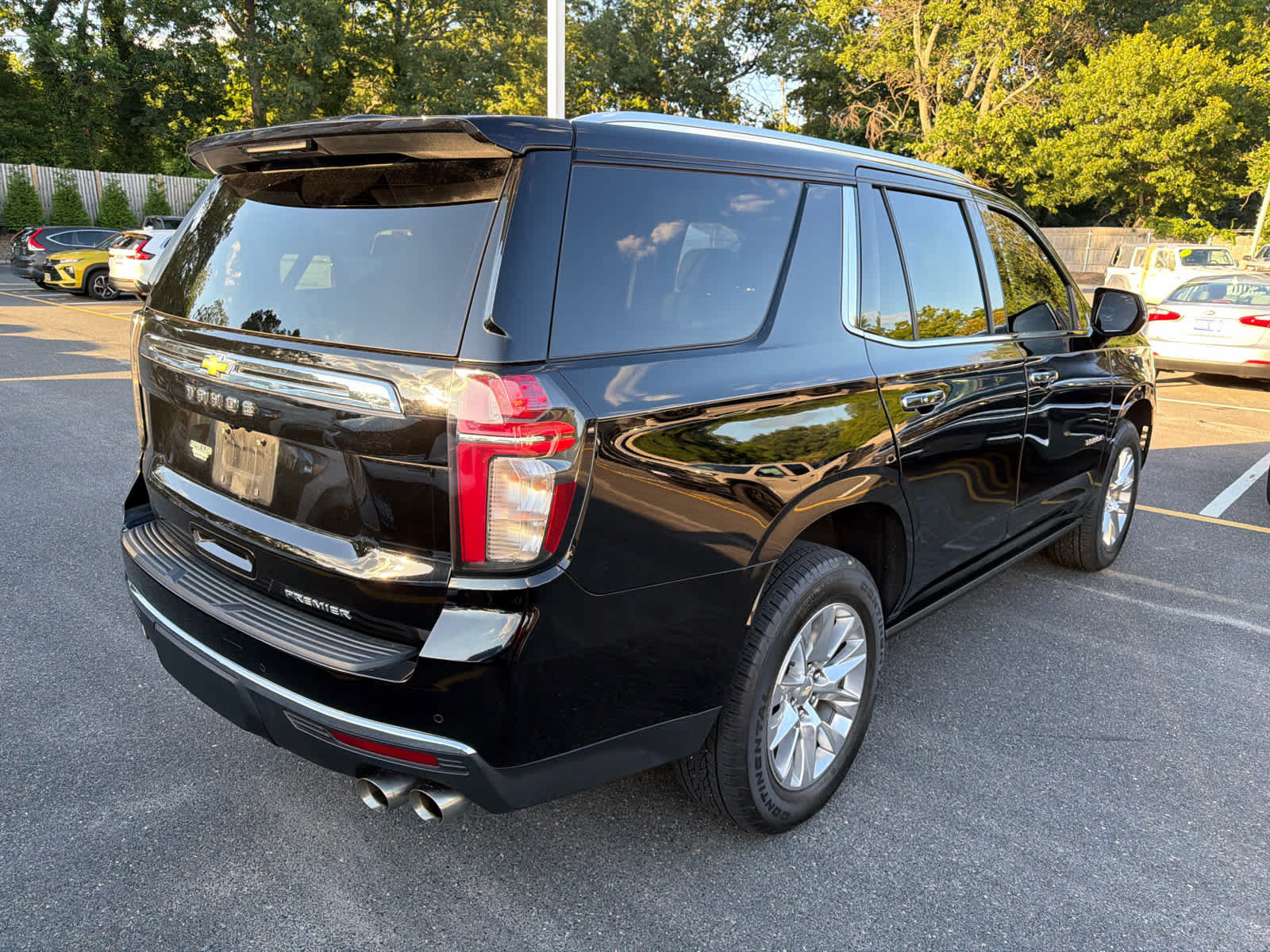Certified 2022 Chevrolet Tahoe Premier AWD/4WD image 3
