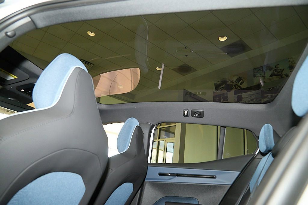New 2026 Volvo EX30 Plus w/ Climate Package image 15