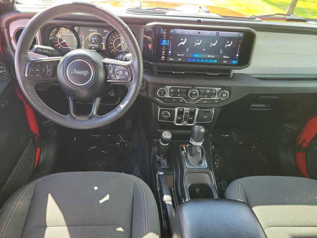 Used 2025 Jeep Wrangler Unlimited Sport AWD/4WD image 29