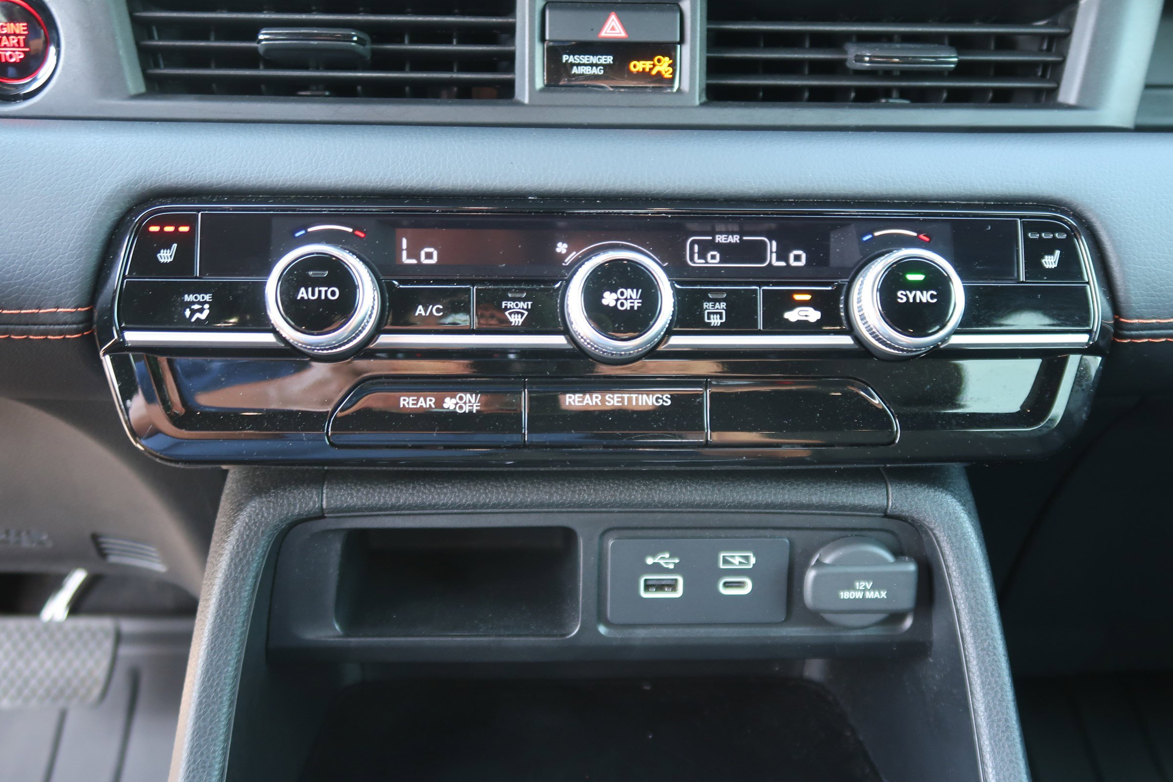 Used 2025 Honda Pilot Sport image 28