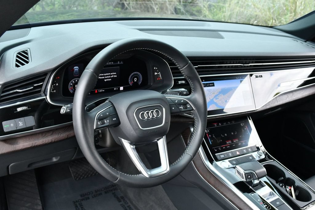 Used 2020 Audi Q8 Premium Plus w/ Premium Plus Package AWD/4WD image 13