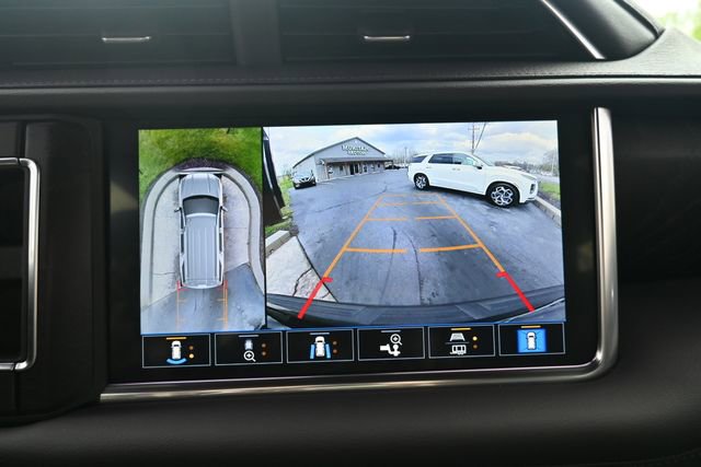 Used 2021 GMC Yukon Denali w/ Denali Ultimate Package AWD/4WD image 48