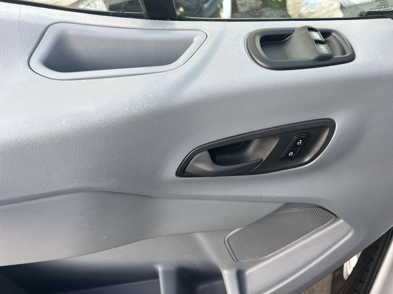 Certified 2018 Ford Transit 150 XLT image 15