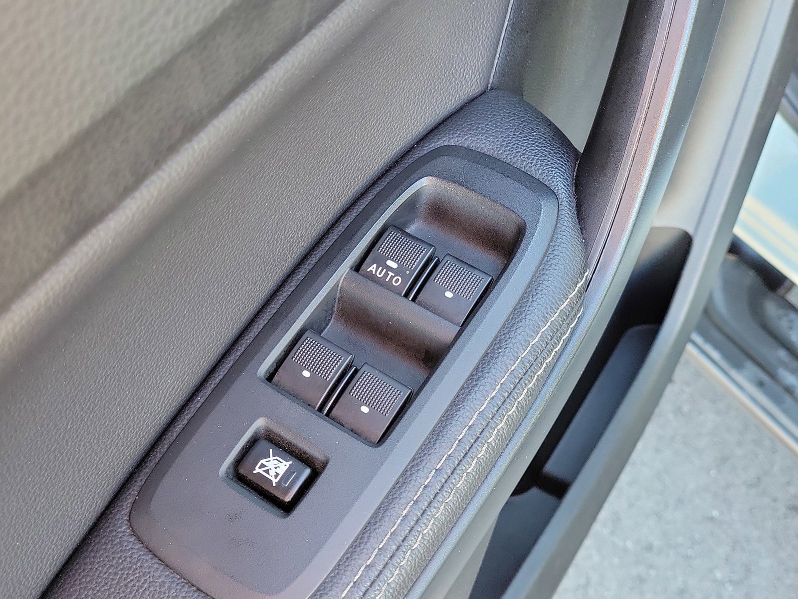 Used 2022 Ford Ranger Lariat w/ Equipment Group 501A High image 14