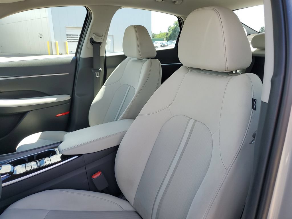 Used 2023 Hyundai Sonata SEL w/ Preferred Accessory Package FWD image 6