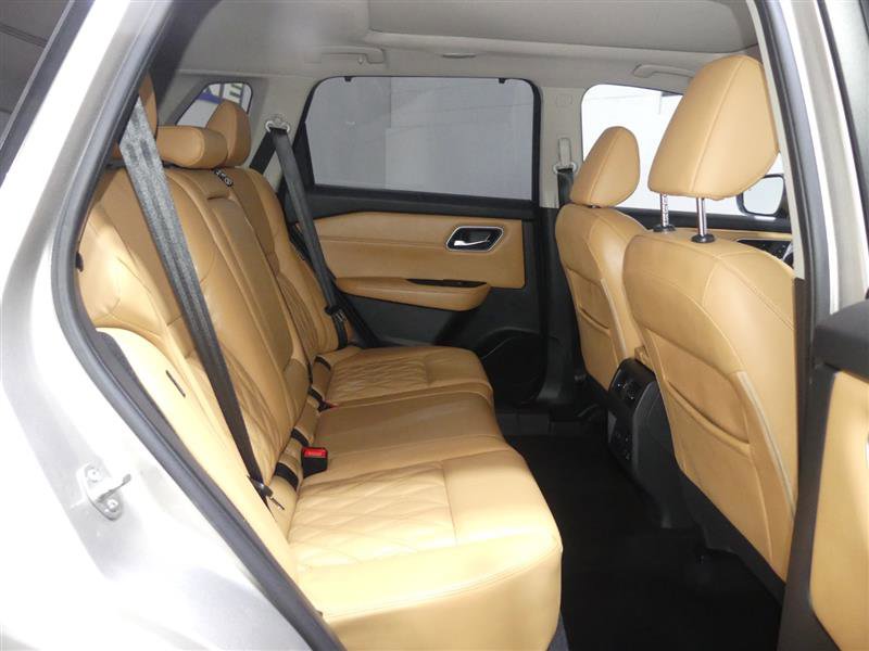 Used 2021 Nissan Rogue Platinum AWD/4WD image 29