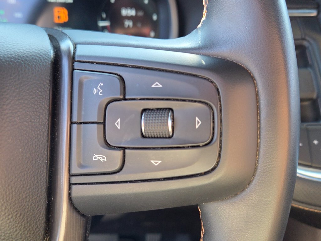 Certified 2023 GMC Yukon AT4 w/ AT4 Premium Plus Package AWD/4WD image 29
