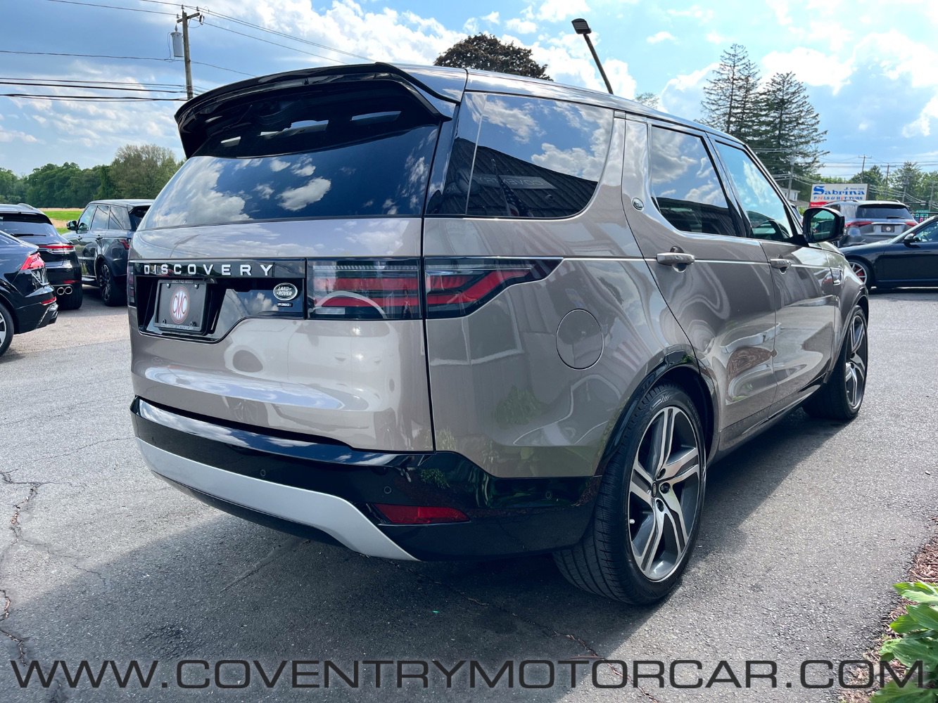 Used 2023 Land Rover Discovery Metropolitan Edition AWD/4WD image 5