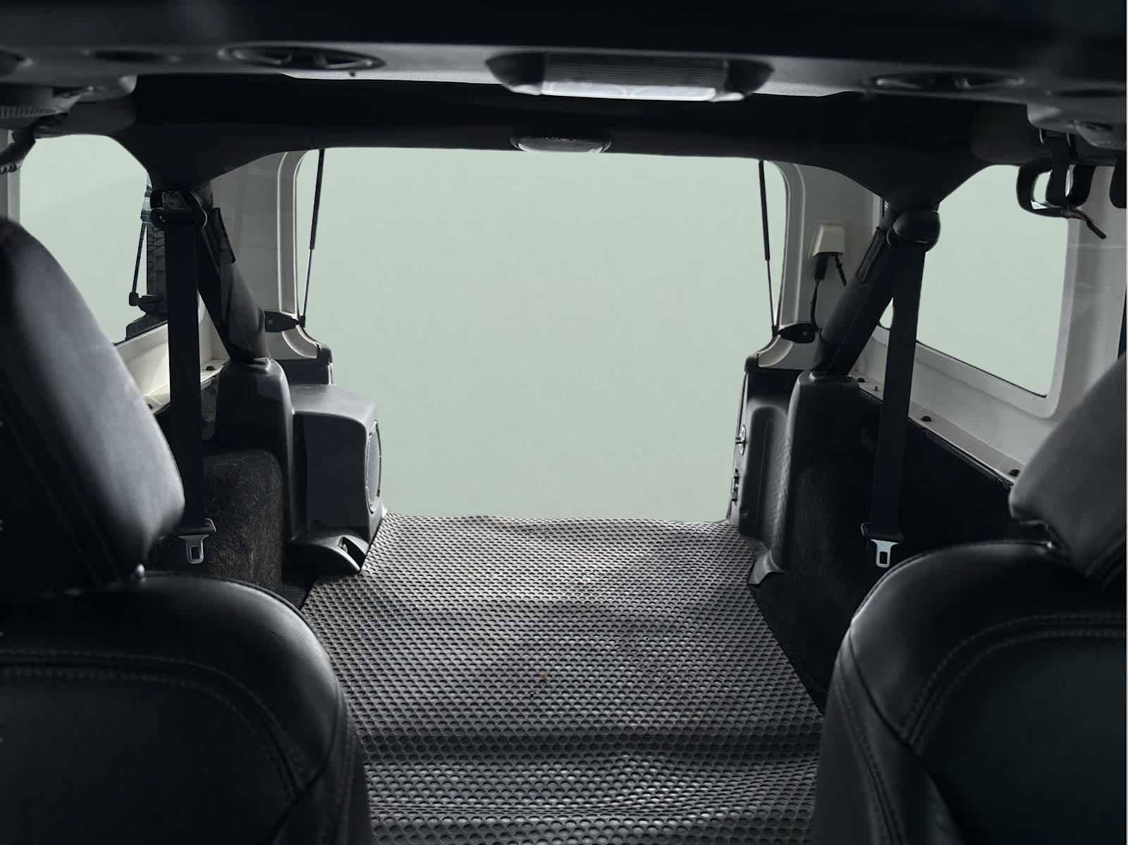 Used 2014 Jeep Wrangler Unlimited Rubicon w/ Connectivity Group image 51