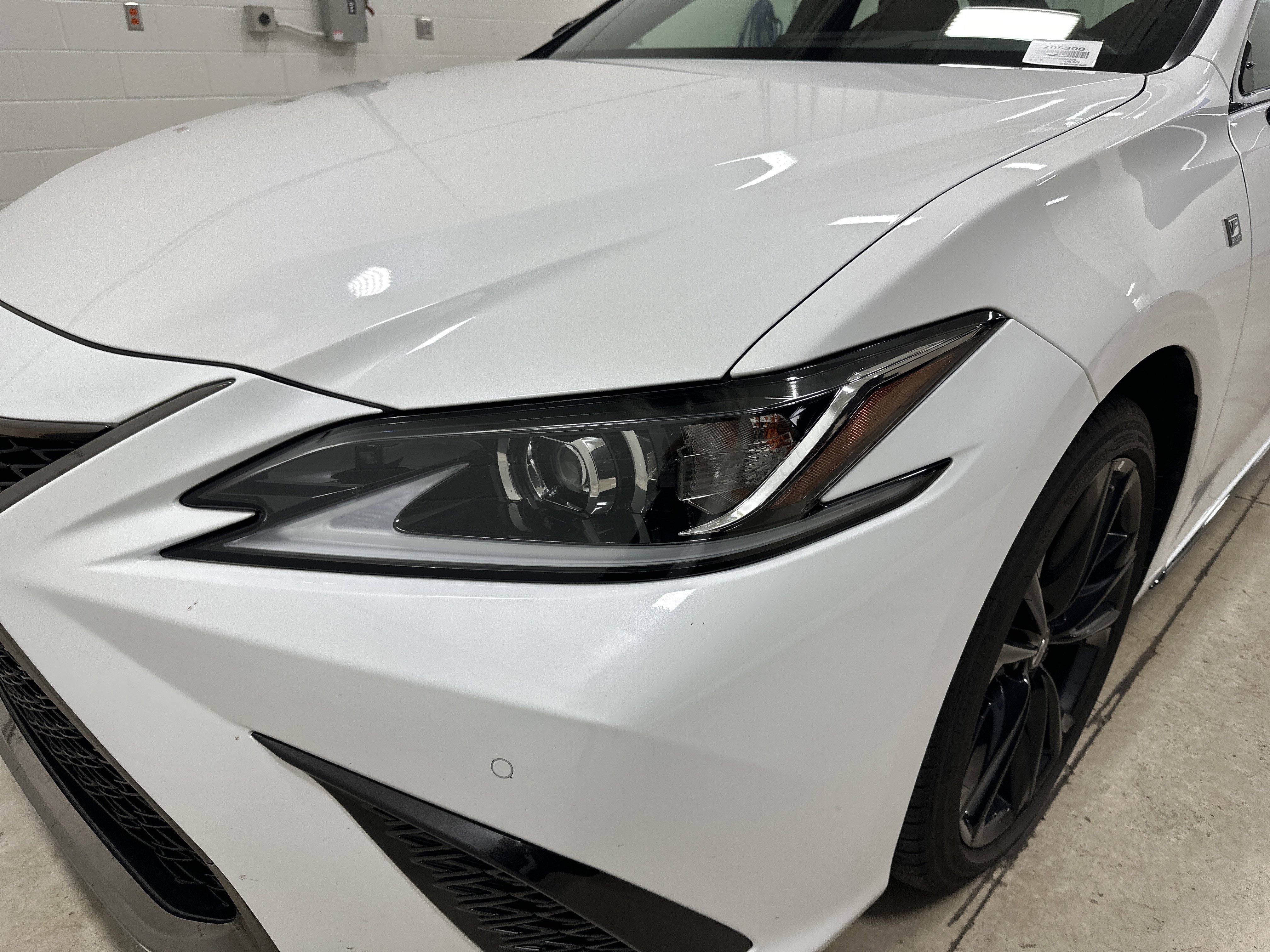 Used 2025 Lexus ES 350 F Sport FWD image 6