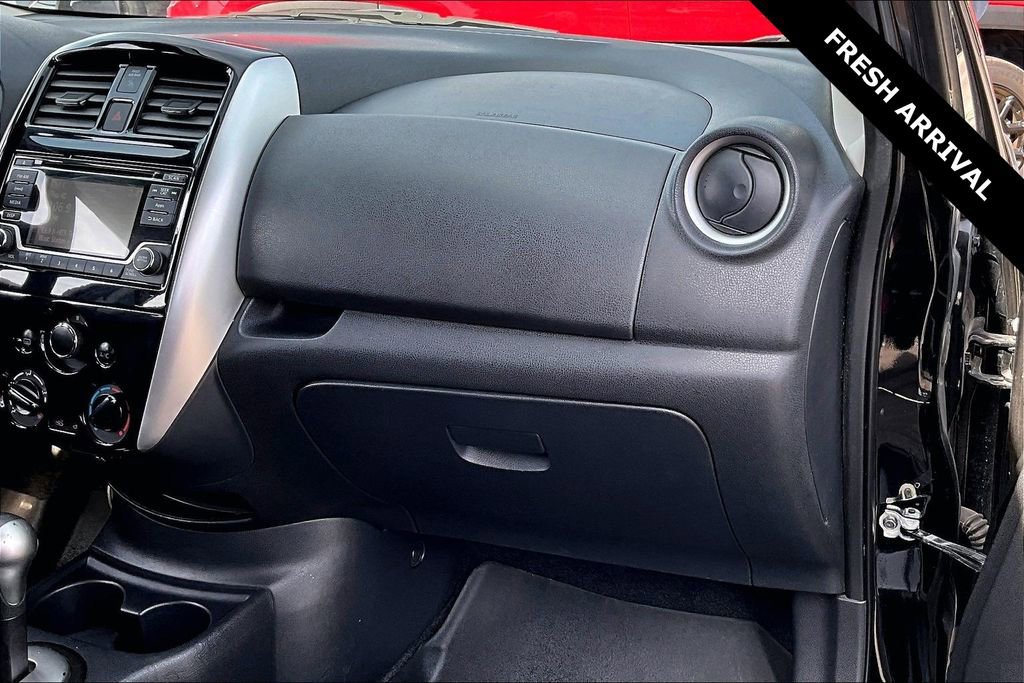 Used 2015 Nissan Versa Note SR image 24