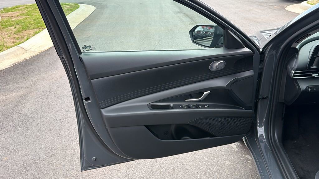 New 2026 Hyundai Elantra SE image 11
