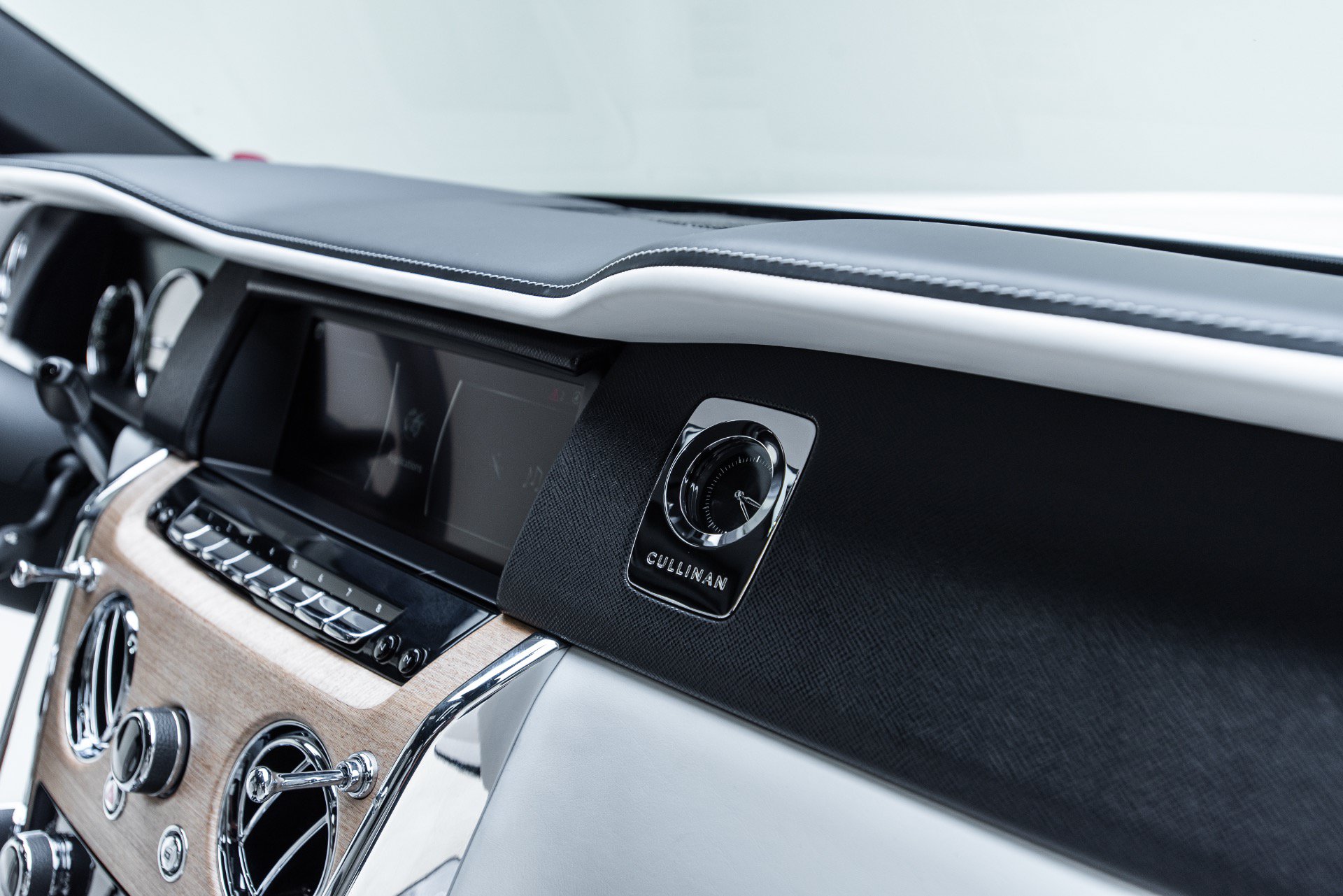 Used 2019 Rolls-Royce Cullinan AWD/4WD image 35