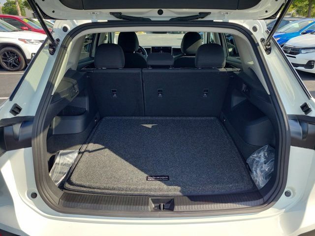 Used 2025 Volkswagen Tiguan S FWD image 11