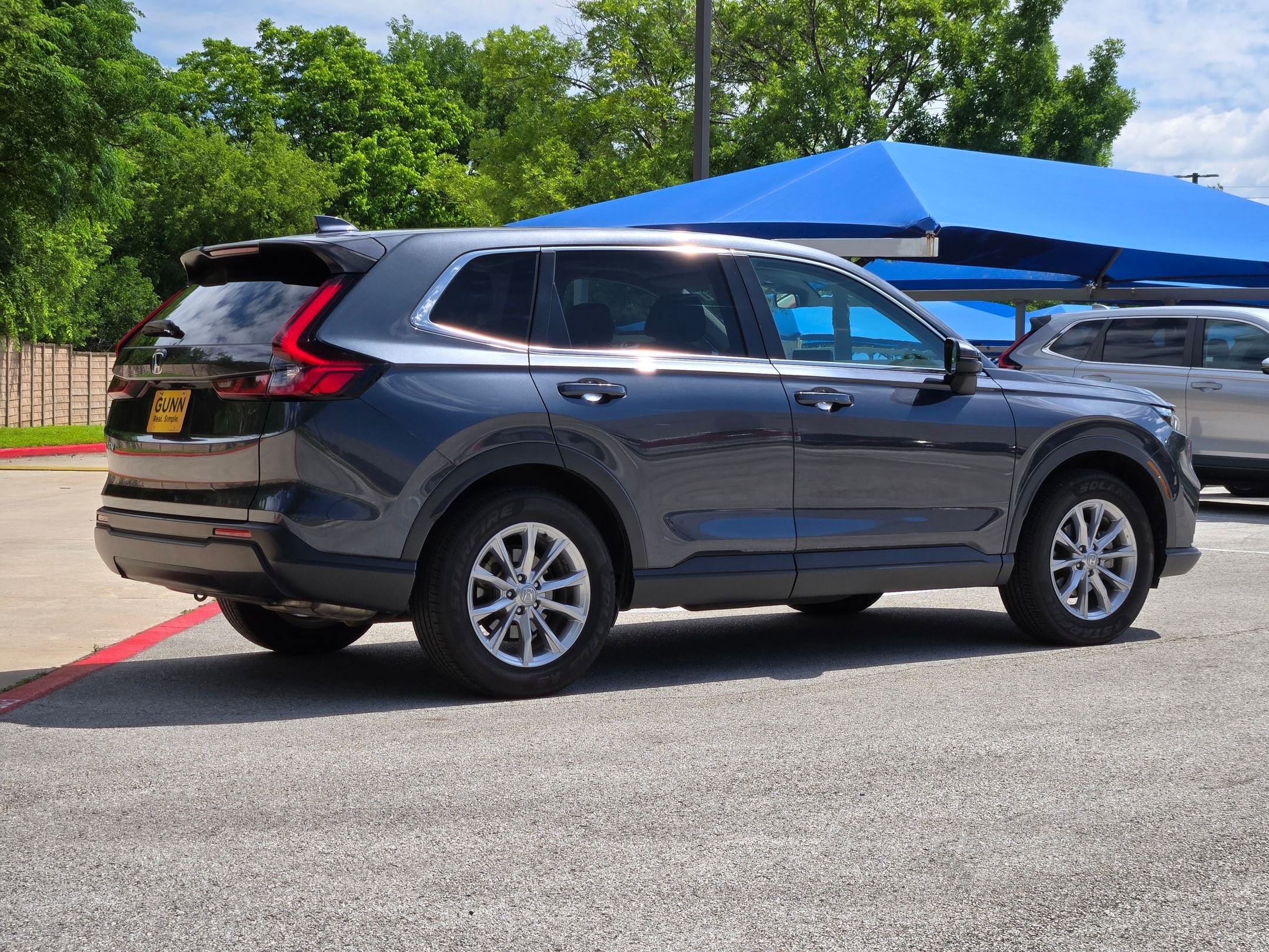 Used 2024 Honda CR-V EX image 3