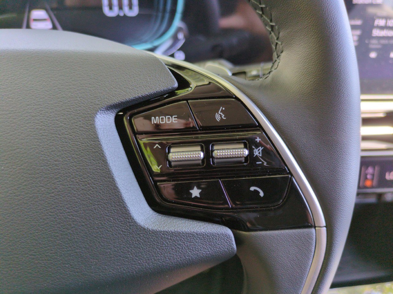 New 2026 Kia Niro EX FWD image 21