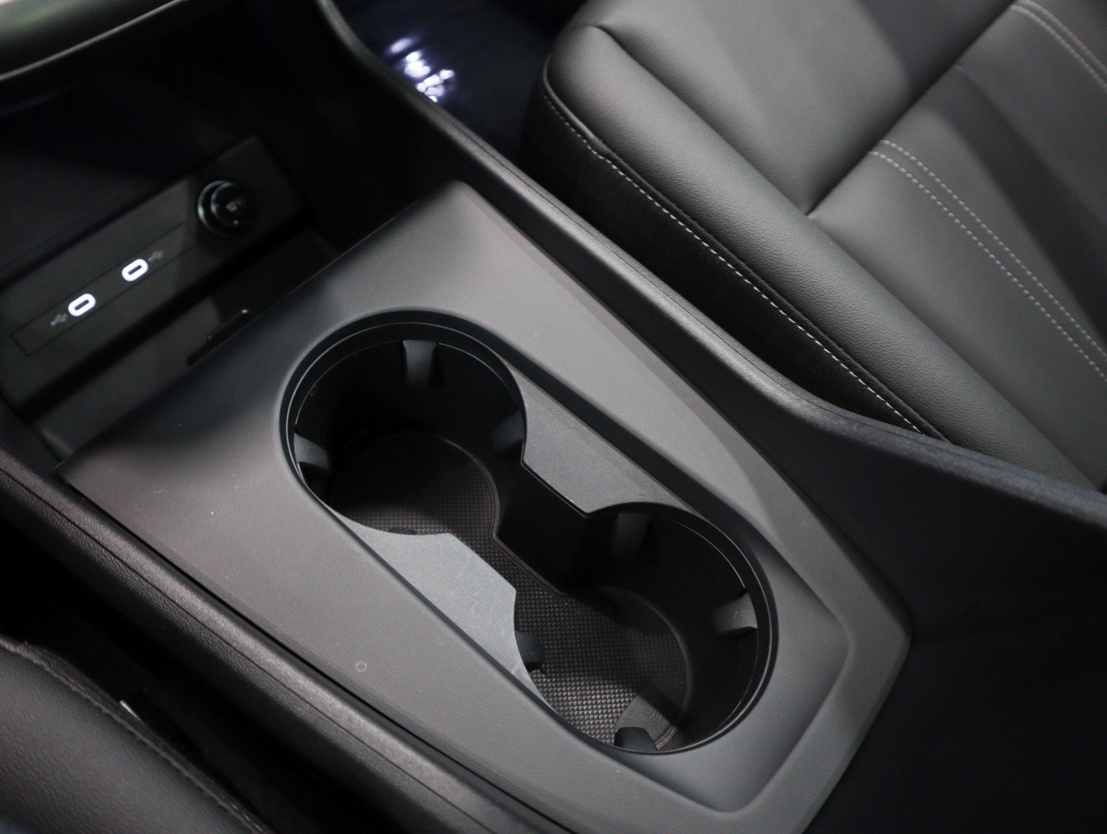 Certified 2024 Audi Q4 e-tron Premium Plus image 21