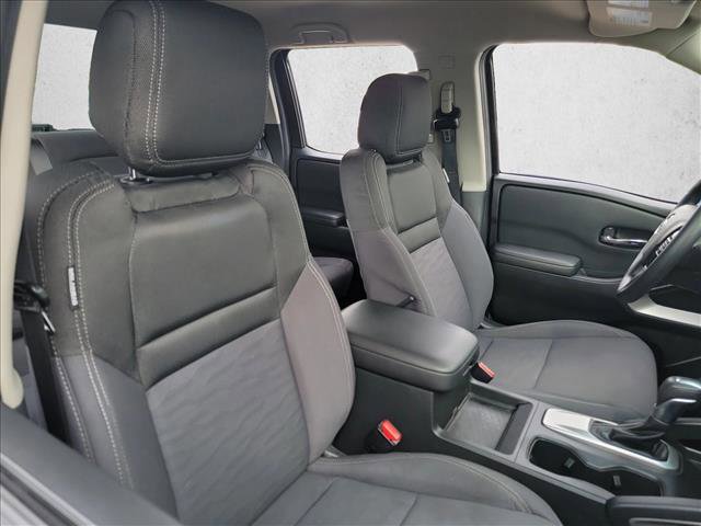 Used 2024 Nissan Frontier SV w/ Technology Package RWD image 12
