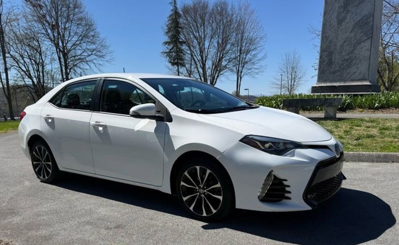 Used 2017 Toyota Corolla SE image 3