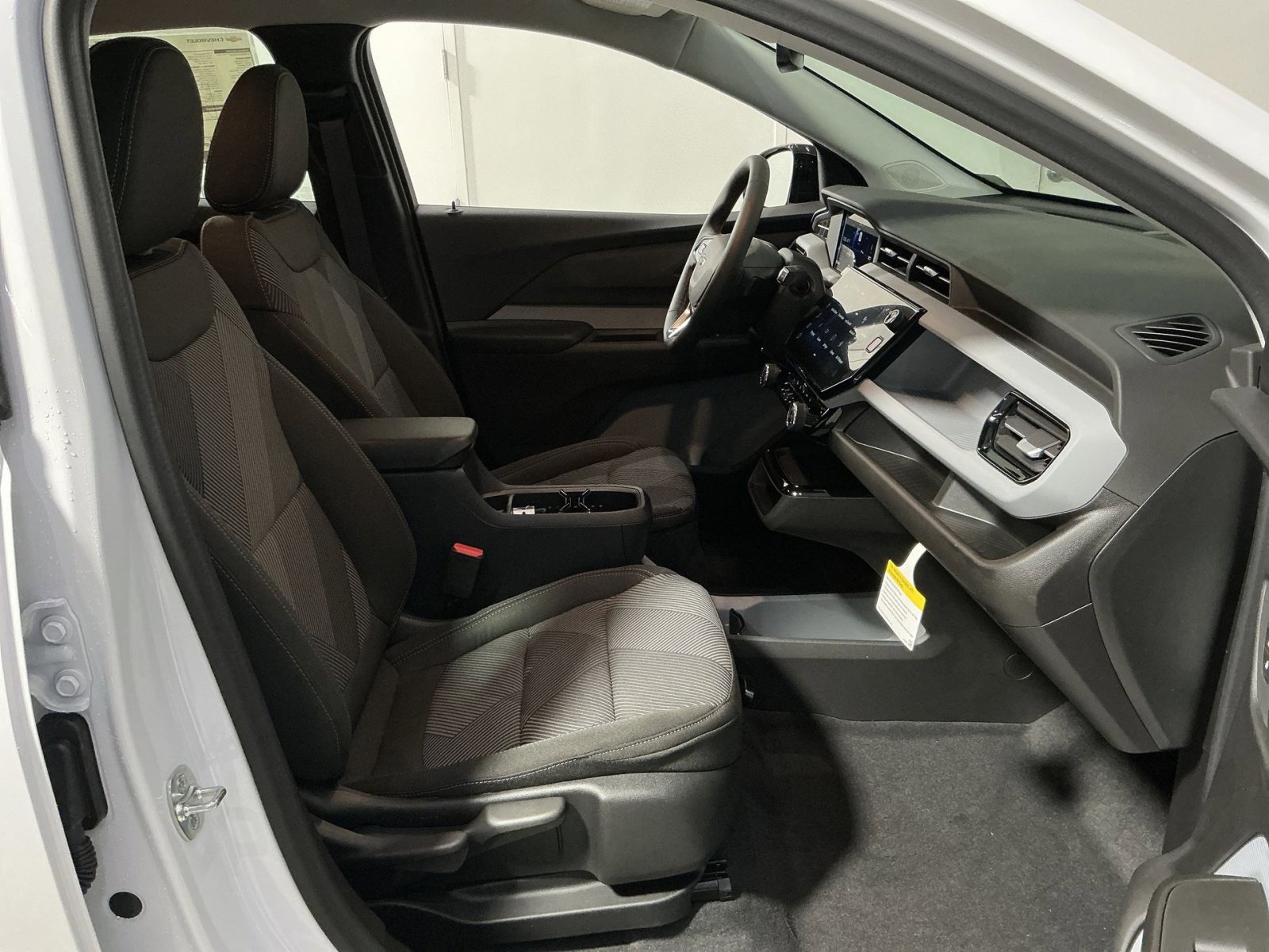 New 2027 Chevrolet Bolt LT w/ Comfort Package image 33