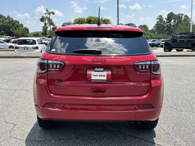 Used 2022 Jeep Compass Limited image 4