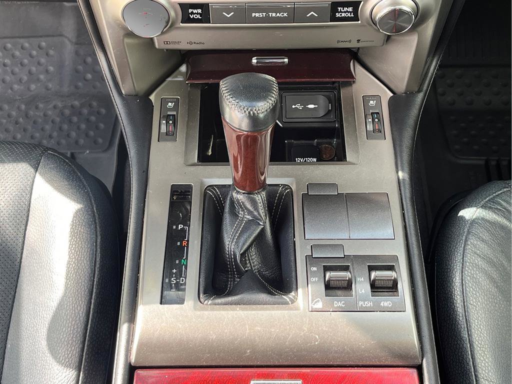 Used 2017 Lexus GX 460 Premium w/ Premium Package image 19