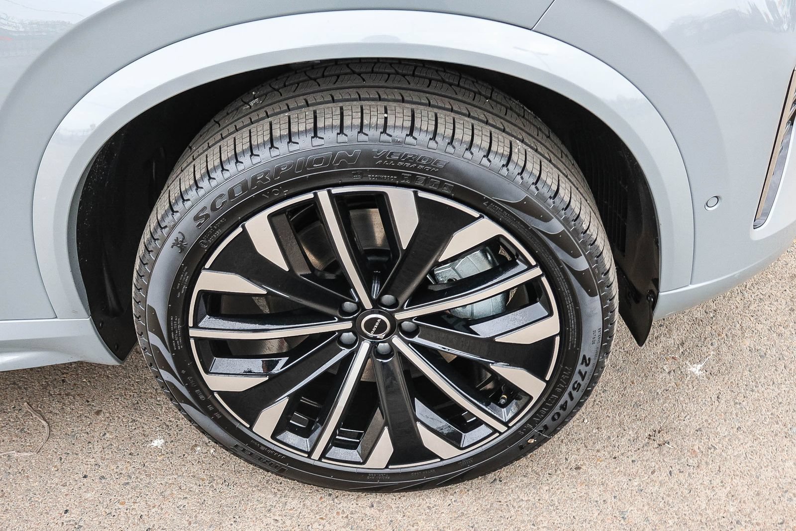 New 2026 Volvo XC90 T8 Ultra w/ Protection Package Premier AWD/4WD image 15