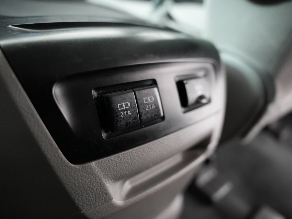 Used 2020 Toyota Sienna LE FWD image 37