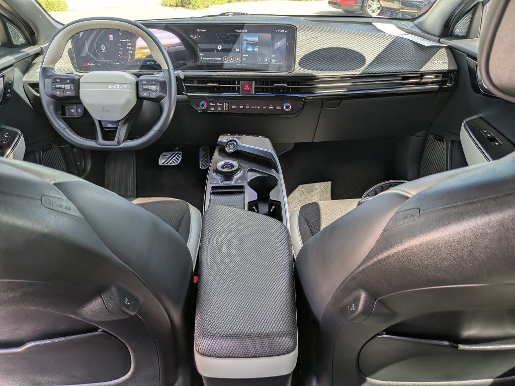 Certified 2025 Kia EV6 GT-Line AWD/4WD image 16