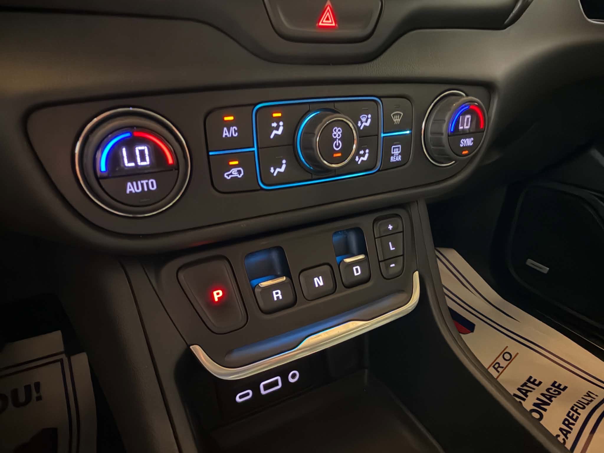 Used 2020 GMC Terrain Denali w/ Denali Premium Package FWD image 22
